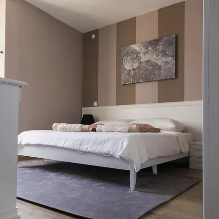 Apartmens Melisa דירה ורסאר